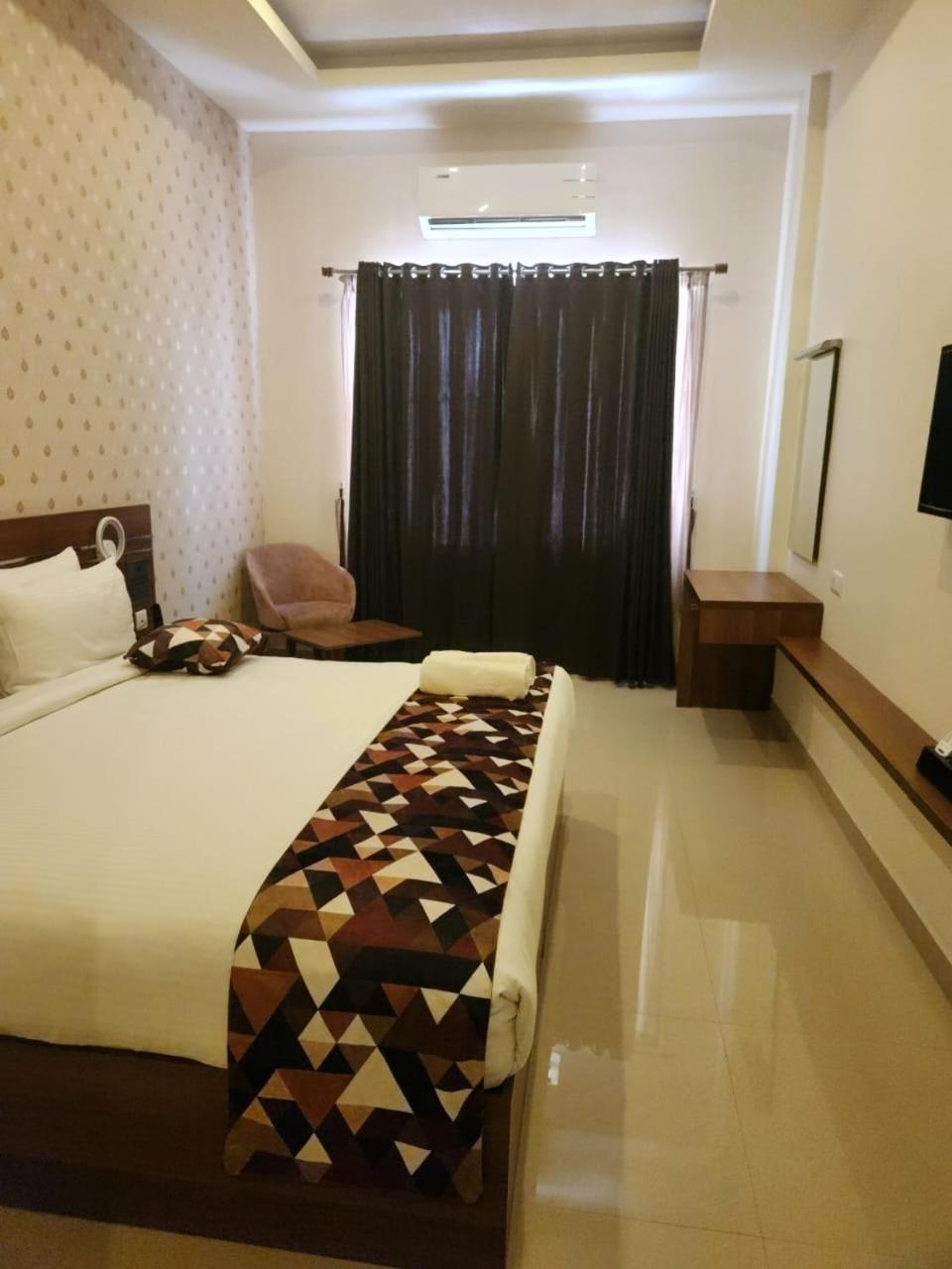 Le Sanara Residency Hotel Thanniyam Exterior photo